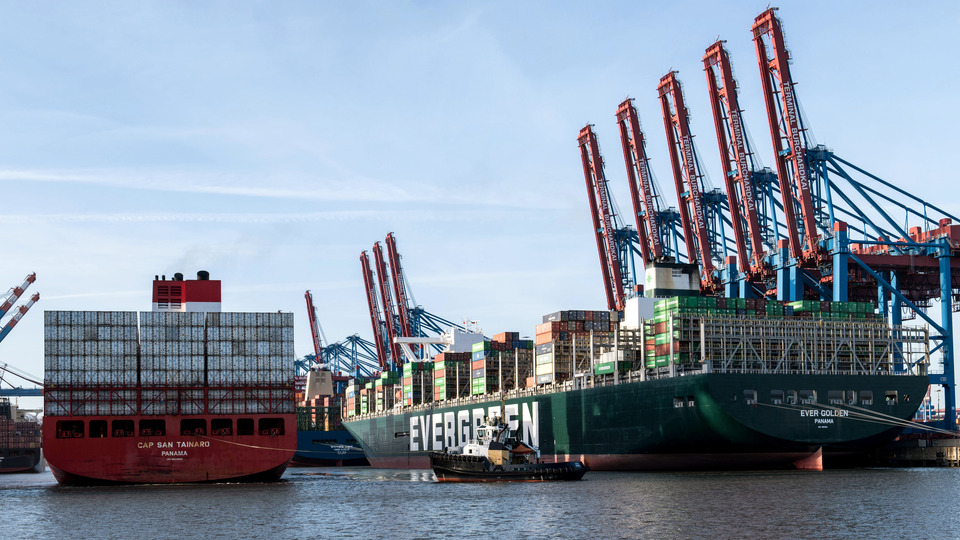 Container ship and port cranes